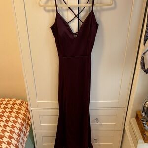 Windsor Burgundy Backless Dress